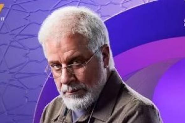 نسخة
طبق
الأصل..
شريف
منير
يلعب
شخصية
محمود
عزت
فى
مسلسل
رأس
الأفعى