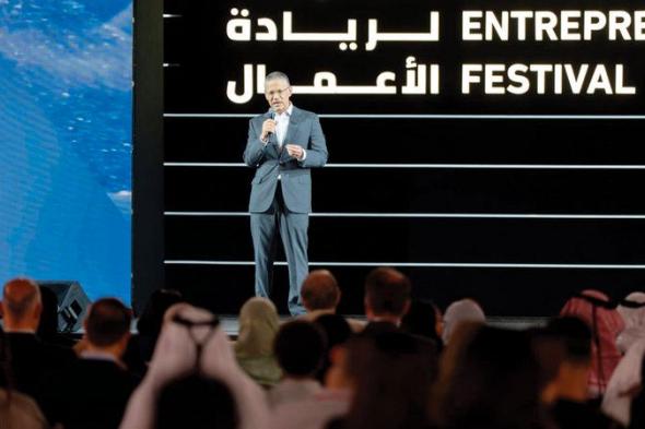 لبنى القاسمي: حكومة الإمارات نموذج يحتذى في التطوع والمساهمة المجتمعية