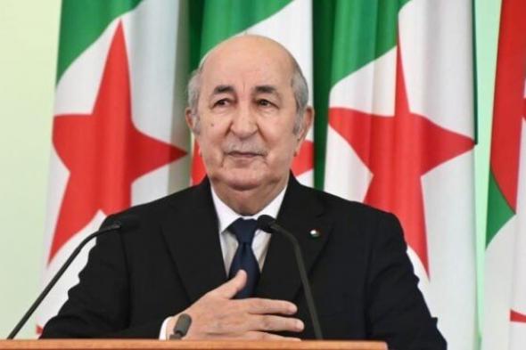 الرئيس
تبون:
تدشين
خط
السكة
الحديدية
المنجمي
الغربي
سيغير
وجه
المنطقة
على
المدى
القريب