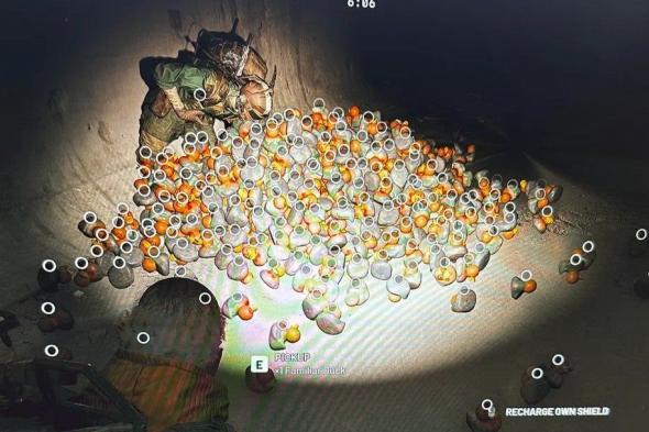 خلل
مضاعفة
العناصر
في
Arc
Raiders
يجعل
اللاعبين
يصطدمون
بأشخاص
جمعوا
مئات
من
بطات
الاستحمام
المطاطية