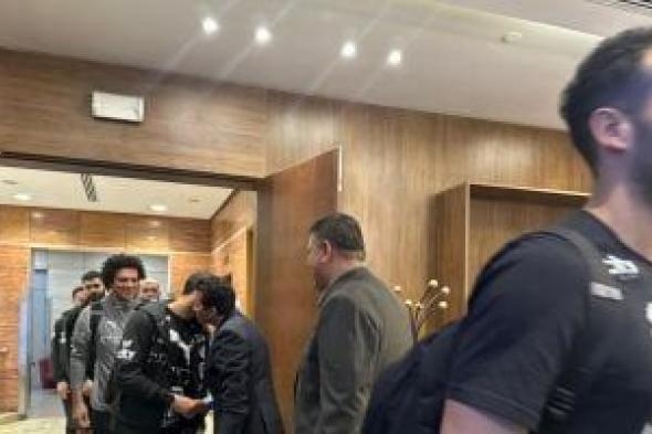 وزير
الشباب
والرياضة
يستقبل
أبطال
كرة
اليد
بمطار
القاهرة