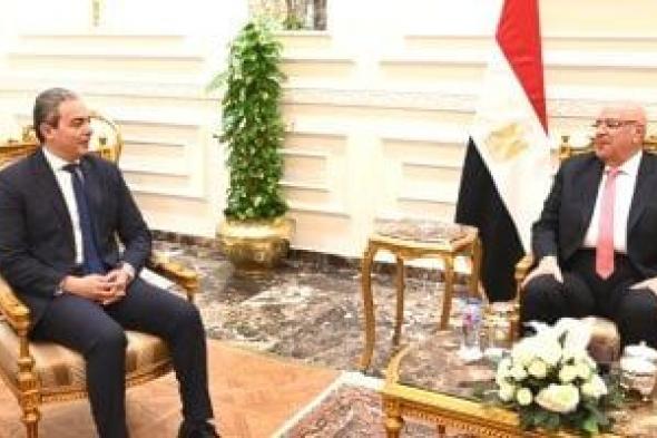 رئيس
مجلس
النواب
يستقبل
نقيب
الإعلاميين..
ويثمن
دور
الإعلام
فى
نقل
الحقائق