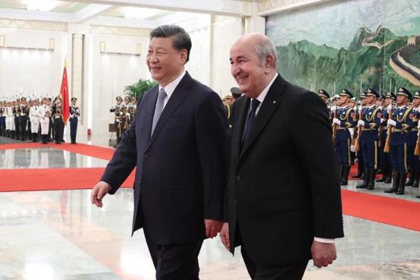 الرئيس
تبون
يتلقى
دعوة
من
نظيره
الصيني
لحضور
القمة
الصينية-العربية