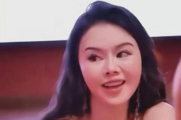 صينية
      تستغل
      «المخاوف
      العاطفية»
      لتجني
      ملايين
      الدولارات