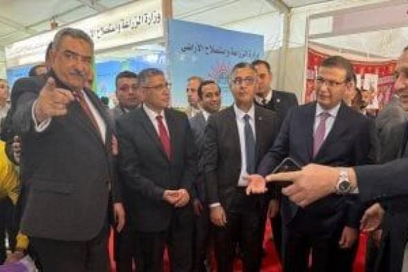 بتوجيهات
من
وزير
الزراعة..
طرح
بيض
المائدة
بـ105
جنيهات
بمعرض
خير
مزارعنا
بالدقي