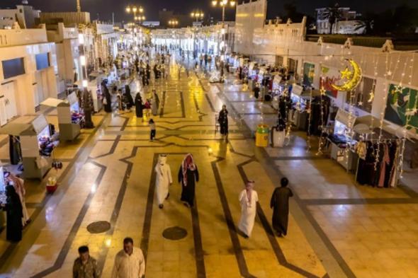 أمانة
    تبوك
    تخصص
    13
    موقعًا
    يضم
    330
    بسطة
    للباعة
    الجائلين
    في
    شهر
    رمضان