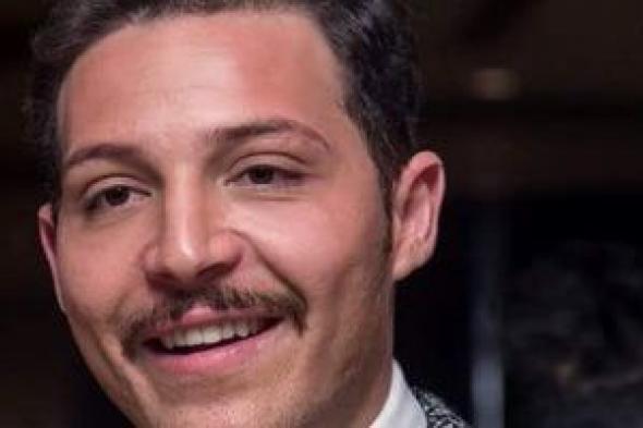 النيابة
تطلب
تحريات
شرطة
السياحة
فى
اتهام
الفنان
محمود
حجازى
بالتحرش
بفتاة