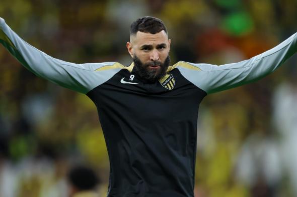 "مفاجأة
      الميركاتو"..
      بنزيما
      ينتقل
      من
      اتحاد
      جدة
      إلى
      الهلال