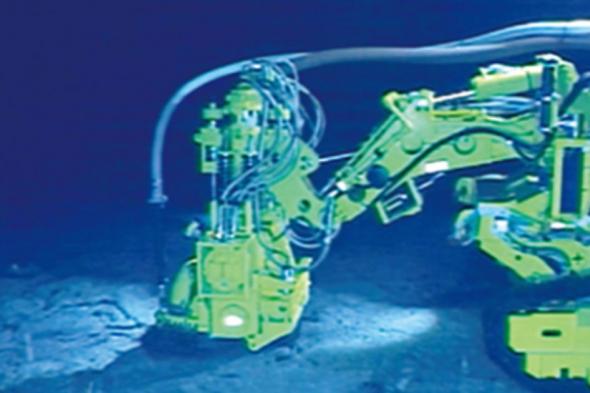 اليابان
      تستخرج
      معادن
      نادرة
      من
      رواسب
      في
      أعماق
      البحر