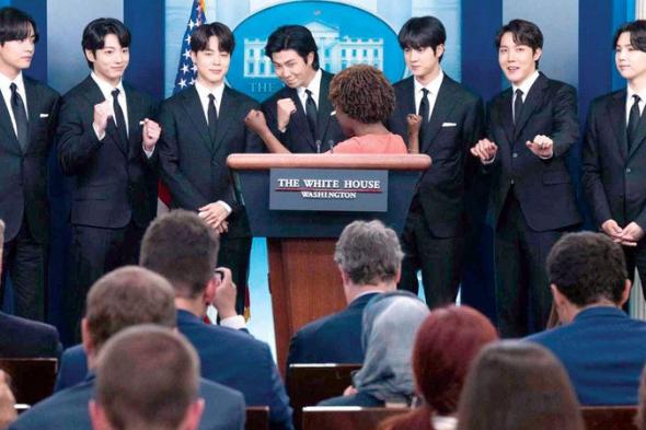 حفل عودة فرقة «BTS».. مباشرة على «نتفليكس»
