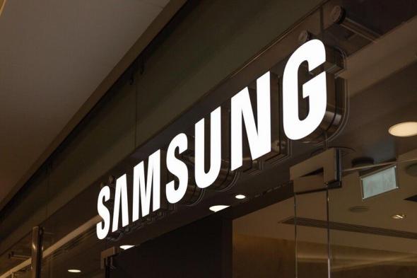 هاتف
منافس
جديد
من
سامسونغ
يظهر
في
الأسواق
قريبا