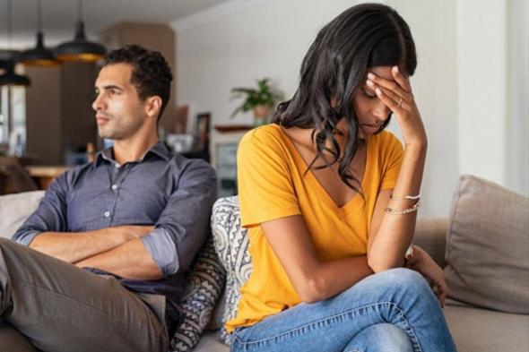 لم
أحسب
حسابا
ليوم
كهذا..
زوجي
المصون
يحن
الى
طليقته
الخائنة