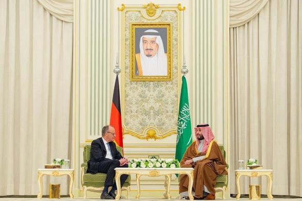 ولي
    العهد
    يستقبل
    المستشار
    الألماني
    ويعقدان
    جلسة
    مباحثات
    رسمية