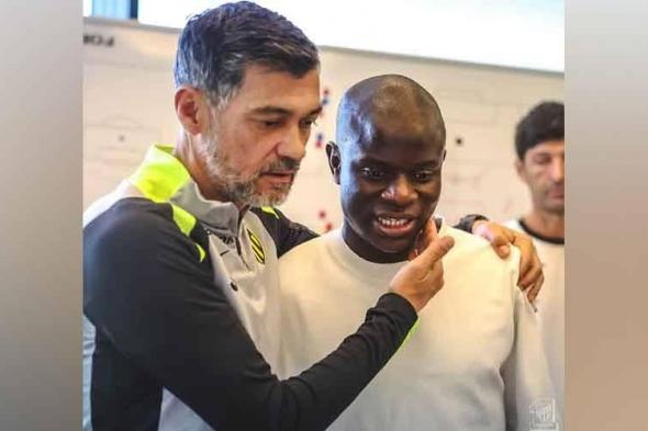 المشاعر
      تسيطر
      على
      وداع
      نجولو
      كانتي
      في
      اتحاد
      جدة