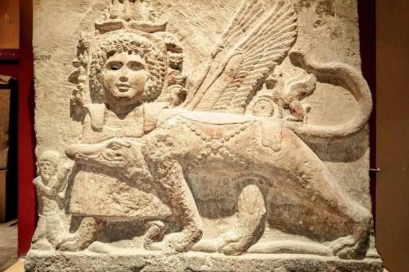 «كنوز
      من
      تانيس»
      في
      المتحف
      المصري