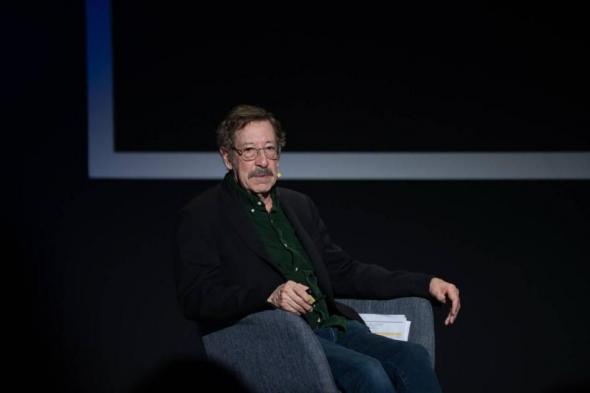 استعرض
      رحلته
      في
      «إكسبوجر»..
      ياماشيتا
      يطارد
      الجغرافيا
      والتاريخ
      العدسة