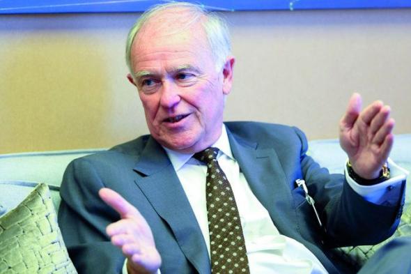 تيم كلارك: دبي تعد نموذجاً متقدماً في استخدام التكنولوجيا لتسهيل حركة المسافرين