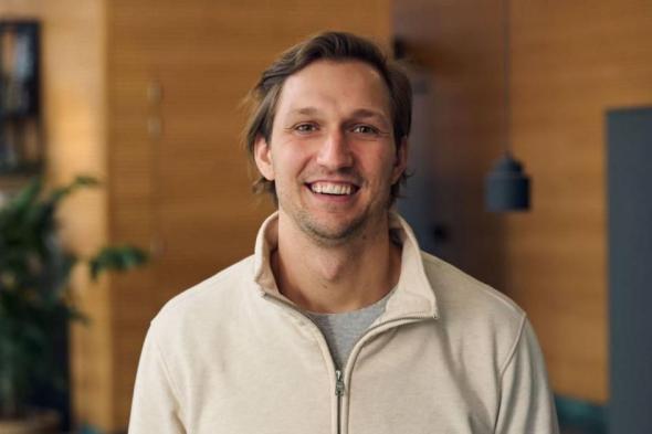 جريجارافيسيوس
      :المعاملات
      الرقمية
      سمة
      بارزة
      لتداول
      العقارات
      في
      الإمارات