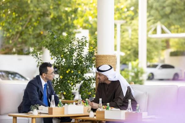 محمد
      بن
      زايد
      ورئيس
      مجلس
      الشيوخ
      الكازاخستاني
      يبحثان
      العلاقات