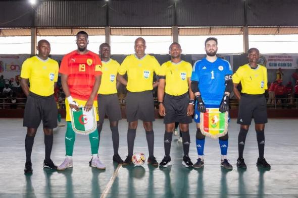 المنتخب
الوطني
لـ"الفوتسال"
يفوز
على
غينيا
ويضع
قدما
في
"الكان"