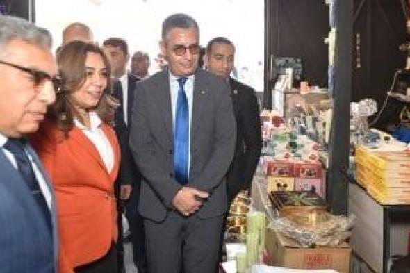 وزيرا
التموين
والتنمية
المحلية
ومحافظ
الدقهلية
يفتتحون
معرض
أهلاً
رمضان