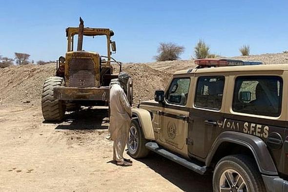 «الأمن
    البيئي»
    تضبط
    مقيمًا
    يمنيًا
    لاستغلاله
    الرواسب
    في
    منطقة
    المدينة
    المنورة