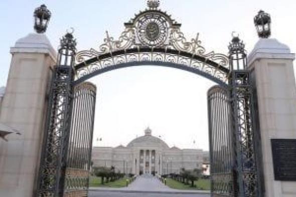 جامعة
القاهرة
الأهلية:
انتهاء
تجهيزات
بدء
الفصل
الدراسى
الثانى