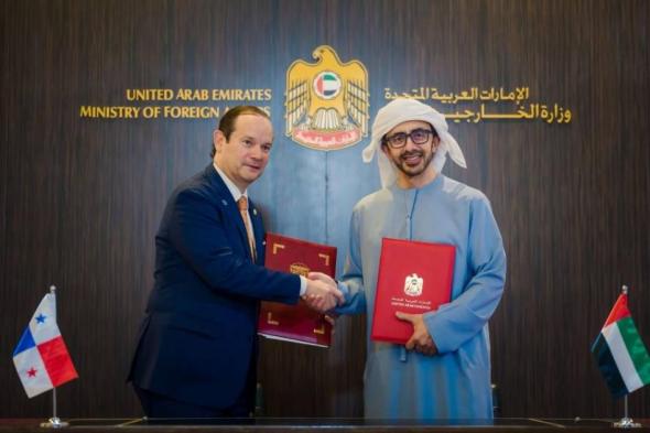 عبدالله
      بن
      زايد
      ووزير
      خارجية
      بنما
      يوقعان
      مذكرة
      تفاهم
      بين
      البلدين