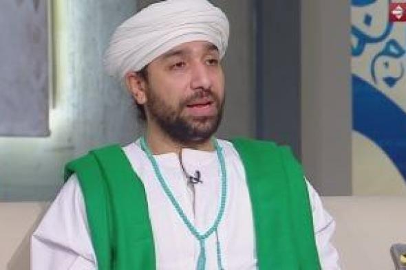 المنشد
كريم
سليم:
حب
النبى
وآل
بيته
يجمعنا
فى
فرقة
القبة
الخضراء