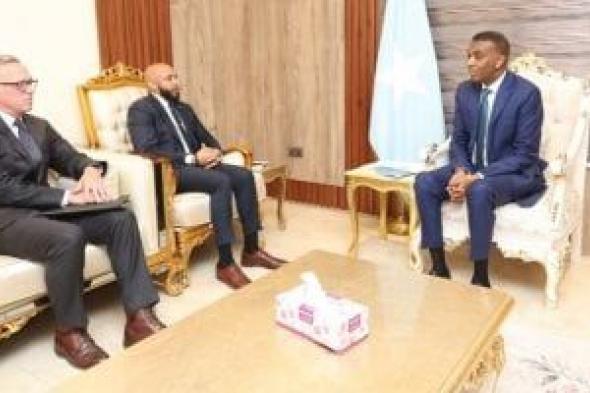 الصومال
والولايات
المتحدة
تبحثان
تعزيز
العلاقات
الثنائية
بين
البلدين
في
مختلف
المجالات