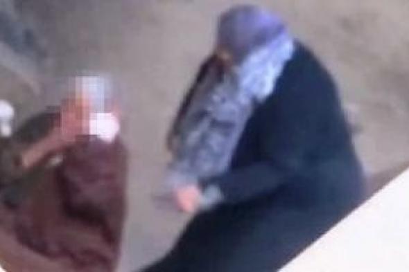 المتهمة
بتعذيب
والدتها
بالشرقية:
لم
أقصد
ضربها
خفت
تخرج
لأنها
مريضة
بألزهايمر