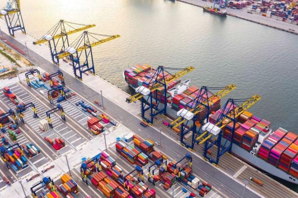 الإمارات ترسخ مكانتها كمحور عالمي لسلاسل الإمداد وتدعم الأمن الغذائي إقليميا ودوليا