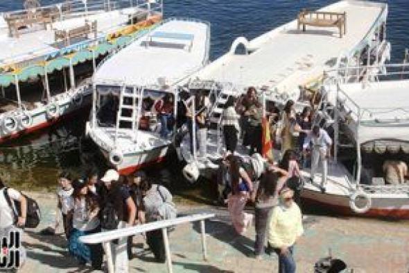 غرب
سهيل
أيقونة
التراث
النوبى..
نيل
ساحر
وآلاف
السائحين
فى
موسم
الشتاء