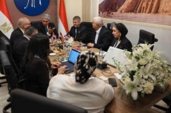 وزير
السياحة
يعقد
اجتماعات
مع
عدد
من
منظمي
الرحلات
وشركات
السياحة
التركية