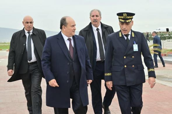 الوزير
الأول
يحل
بعنابة
لمعاينة
توسعة
الميناء