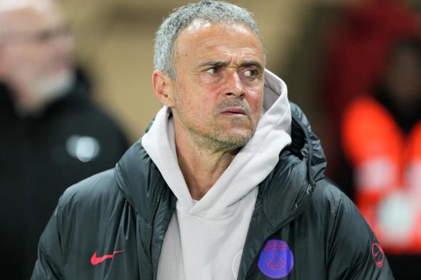 مفاوضات سرية بين مانشستر يونايتد وإنريكي