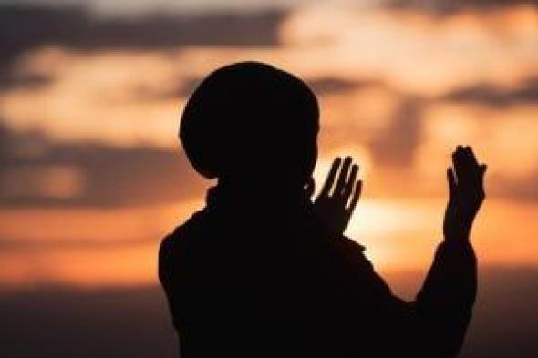 أذكار
النوم..
"الحمد
لله
الذي
أحيانا
بعدما
أماتنا
وإليه
النشور"