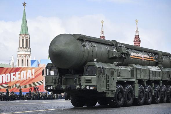 "نيويورك تايمز": البشرية مهددة بعد انتهاء آخر معاهدة نووية بين روسيا وأميركا