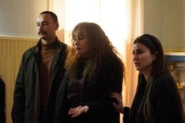 لحظات
شغل
وحماس..
هدى
الإتربى
تنشر
صور
جديدة
من
كواليس
"مناعة"