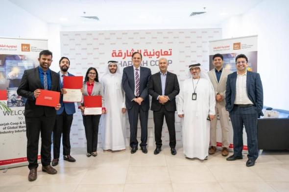 «تعاونية
      الشارقة»
      تعزّز
      ربط
      الفكر
      الأكاديمي
      بالتطبيق
      العملي