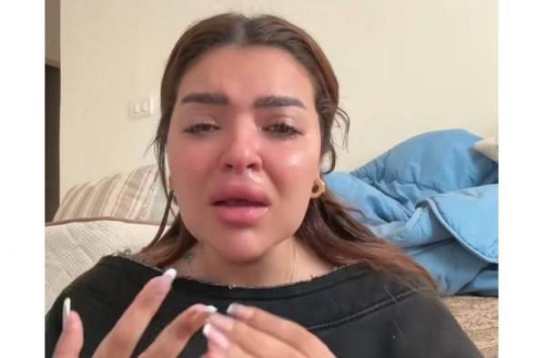 بسبب
      التنمر..
      «بلوجر»
      مصرية
      توثق
      محاولة
      انتحارها
      في
      بث
      مباشر