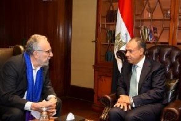 وزير
الخارجية
يستقبل
المقرر
الخاص
المعنى
بالحق
فى
المياه
بمستهل
زيارته
لمصر