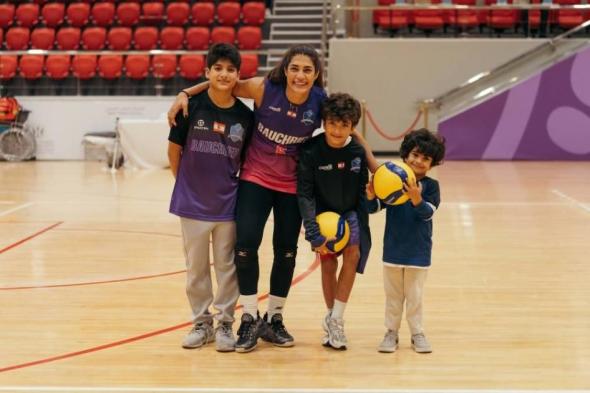 ميرا
      عدرة..
      إرث
      عائلي
      في
      الكرة
      الطائرة