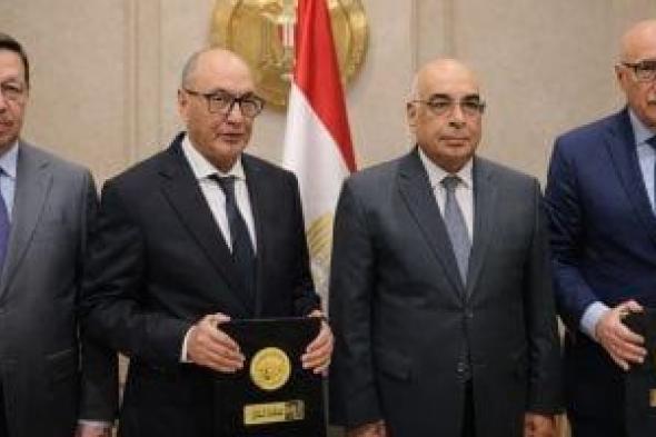 توقيع
بروتوكول
تعاون
قضائى
بين
محكمة
النقض
والمحكمة
العليا
الموريتانية