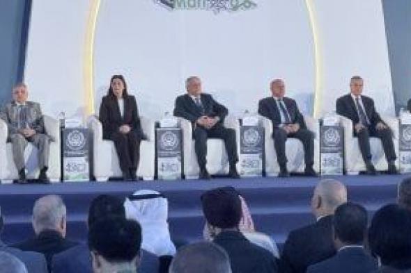 كامل
الوزير
ورئيس
هيئة
قناة
السويس
يشهدان
المؤتمر
الدولى
للنقل
البحرى
واللوجستيات