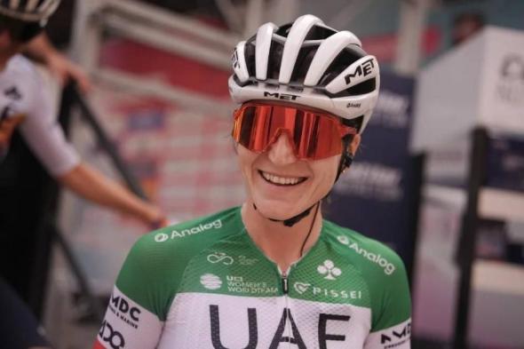 إليزا
      بورغيني
      بطلة
      طواف
      الإمارات
      للمرة
      الثالثة