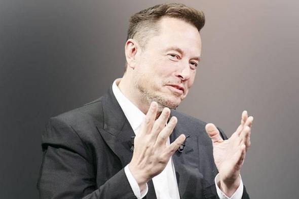 ماسك:
      «مدينة
      ذاتية
      النمو»
      على
      القمر
      خلال
      10
      سنوات