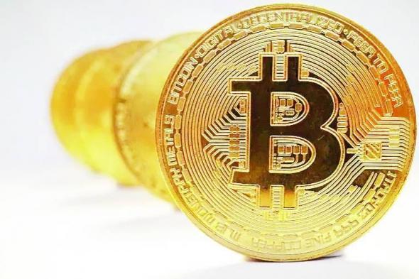 «بيتكوين»
      دون
      مستوى
      70
      ألف
      دولار