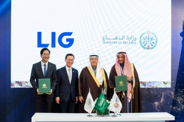 وزارة
الدفاع
توقع
28
عقدًا
مع
شركات
محلية
ودولية
في
معرض
الدفاع
العالمي