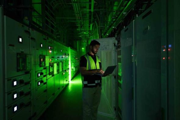 مراكز
      البيانات
      تجذب
      اهتمام
      الحكومات
      والشركات